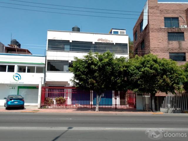 Edificio con excelente ubicación sobre Avenida Insurgentes en San Cristobal Centro