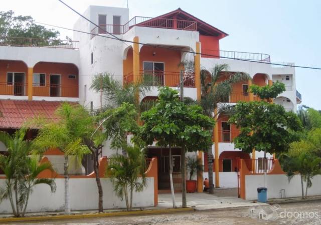 Hotel funcionando en Venta en Rincon de Guayabitos