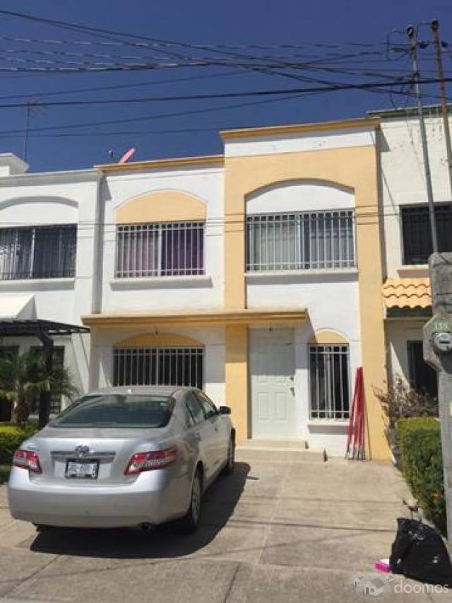 Se renta casa en Irapuato Gto. fraccionamiento Quinta Villas
