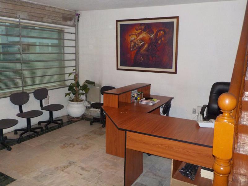Rento oficina de 16 m2 en planta baja en la colonia Narvarte