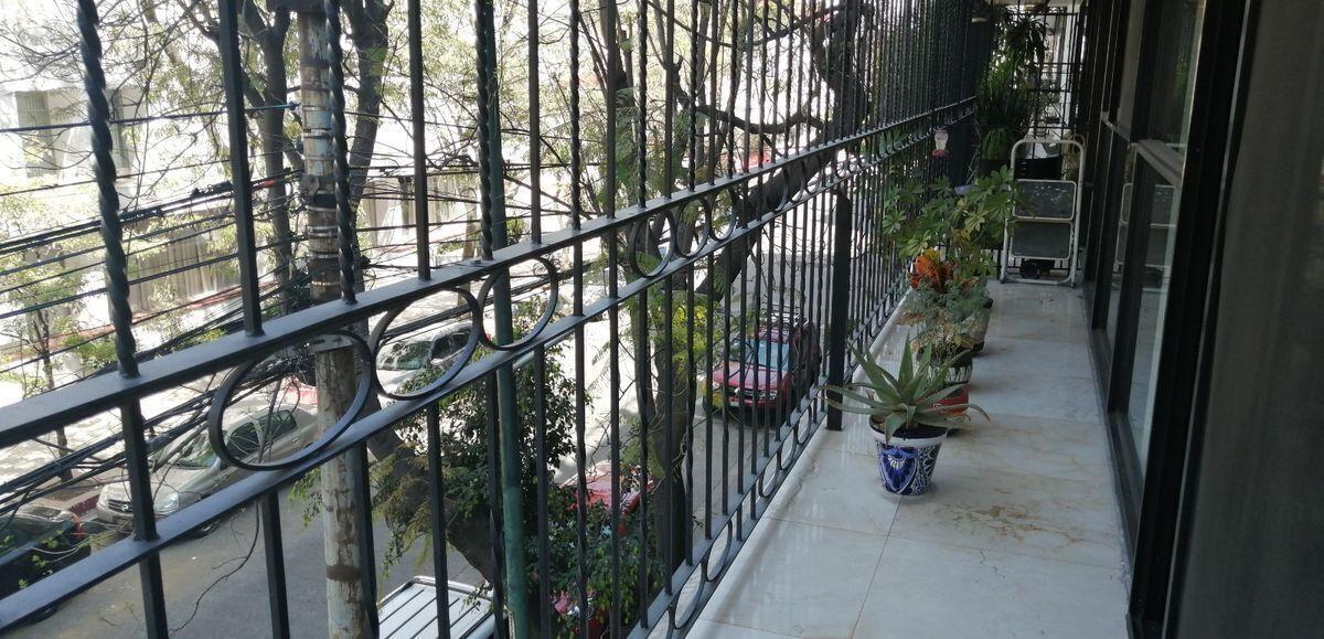 Venta departamento con balcón en Polanco