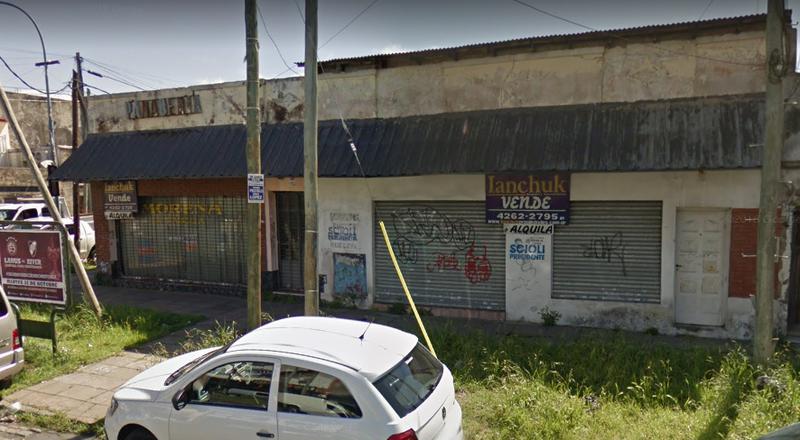 Local Comercial en esquina - Importante avenida - Lanus Oeste