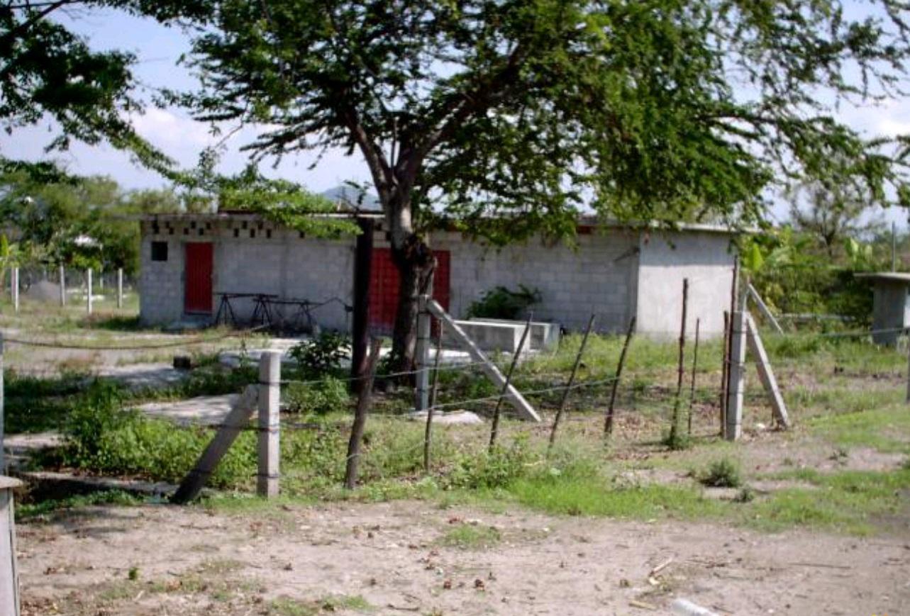 Terreno plano en venta sobre la carr fed Emiliano Zapata, cerca del crucero de Chiconcuac