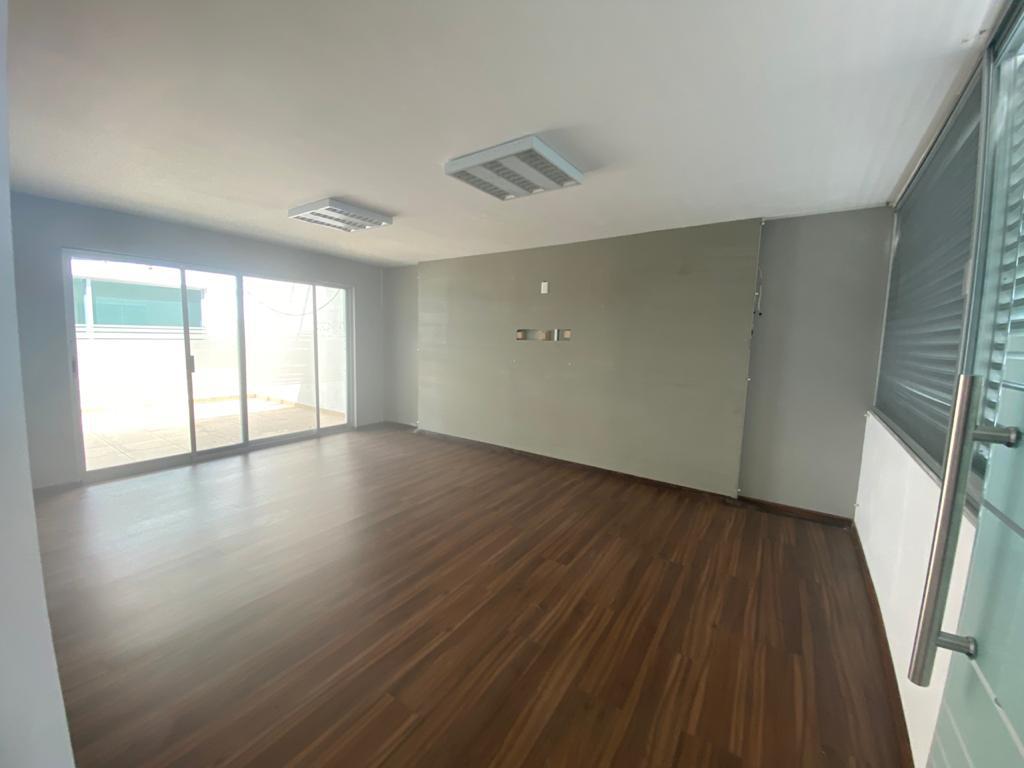 Casa remodelada en zona norte, ideal para oficinas, cerca de Av. Leon, León Gto.