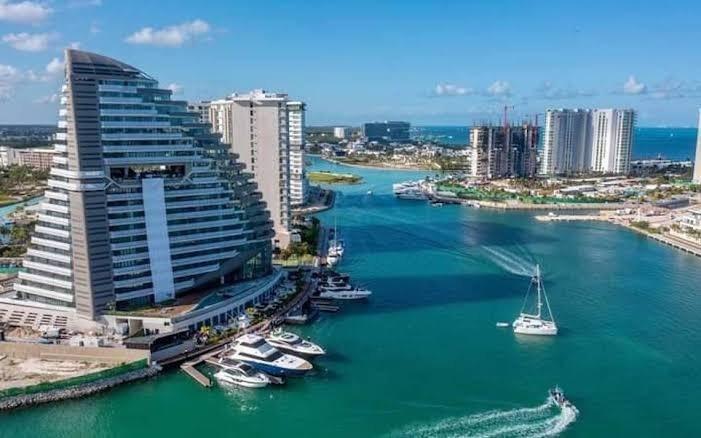 Renta departamento en Puerto Cancun Marina Condos