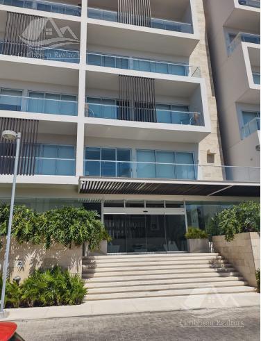 Departamento  en  Venta en  Puerto Cancun Riva  B-EMM6550
