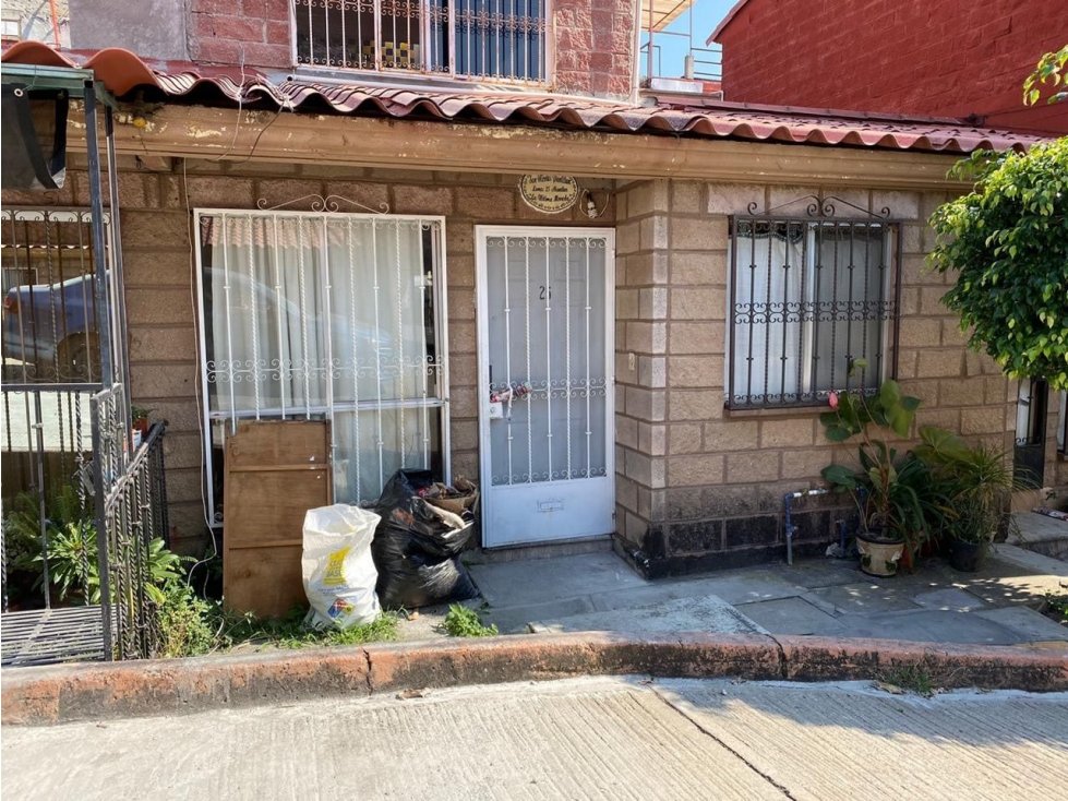 Venta de Casa en Condominio en Lomas de Ahuatlan