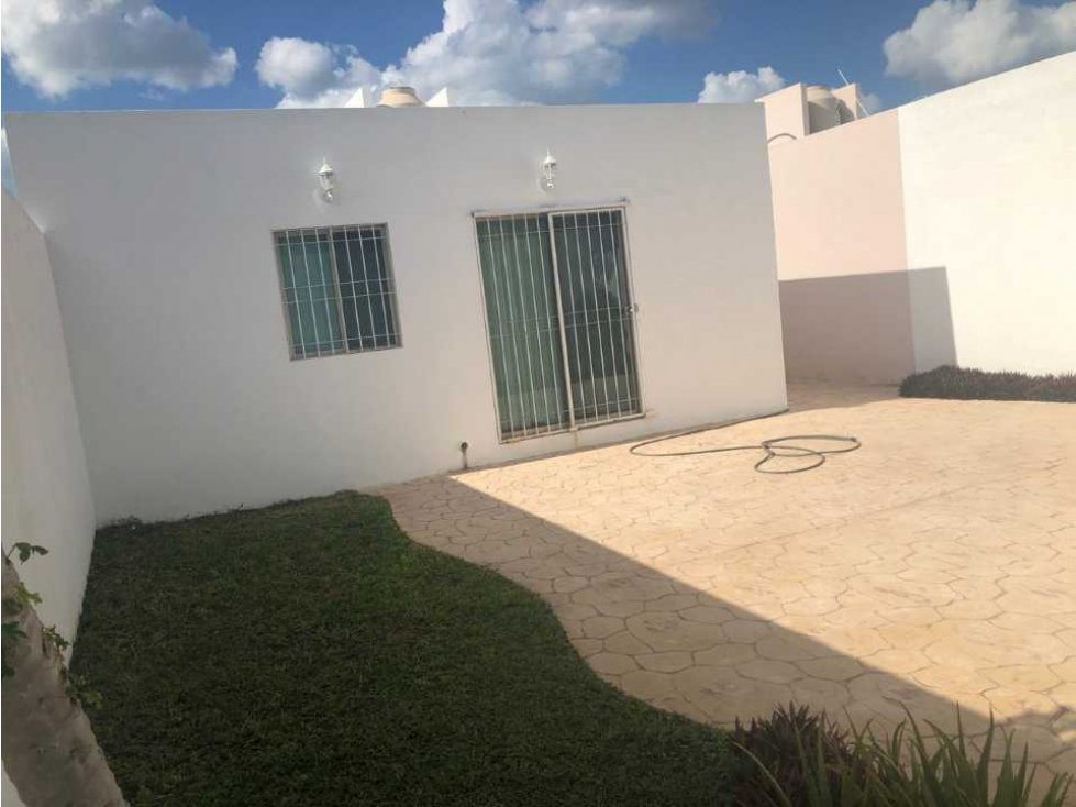 SE VENDE casa de una planta en Gran Santa Fé, Mérida.